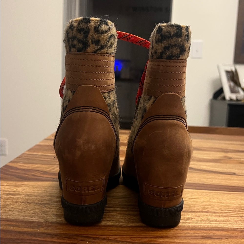 Sorel Women's Brown and Leopard Lexie Wedge Boot - 6 - Picture 3 of 7